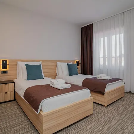 Maestro - Rooms & Restaurant Vukovar Exterior photo